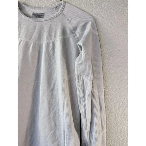 Athleta Small Light Grey Long Sleeve Athletic Shirt - Picture 3 of 9